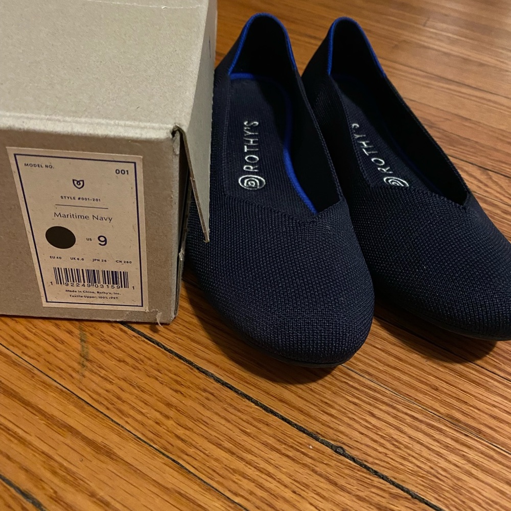 Size 9 Navy Blue Rothy Flat